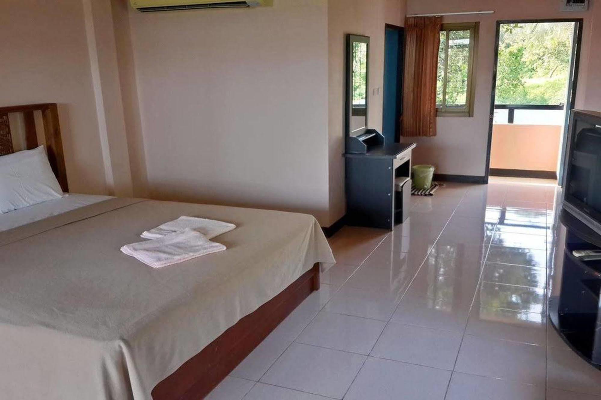 Yousabuy Samui Ferieanlegg 2*